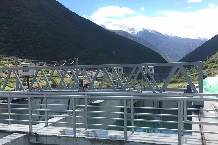 行車(chē)式刮吸泥機(jī)