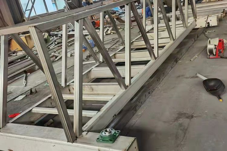 行車(chē)式刮吸泥機(jī)